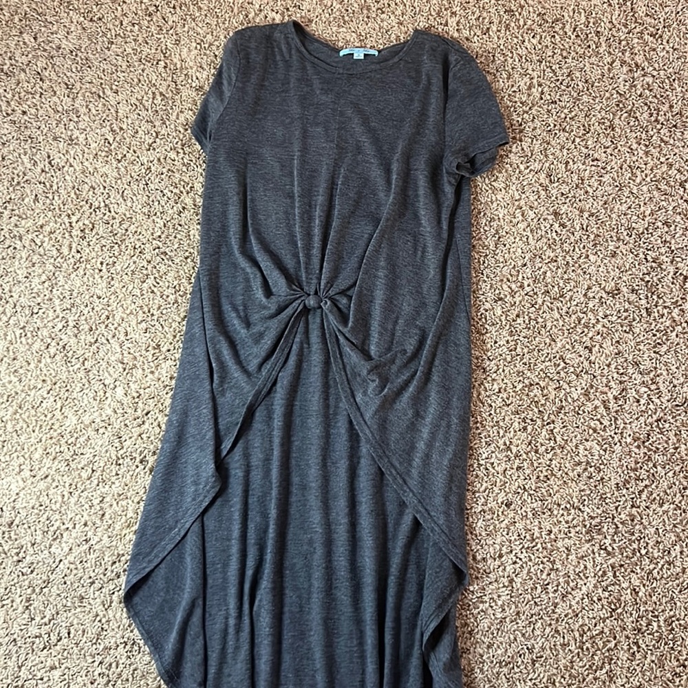 Grey Hi-Low T-Shirt. Size Small